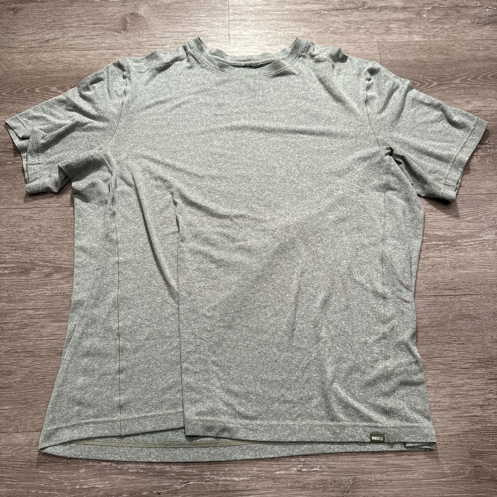 REI Shirt Mens XL Gray Base Layer Short Sleeve Tech Performance Gorpcore Hike